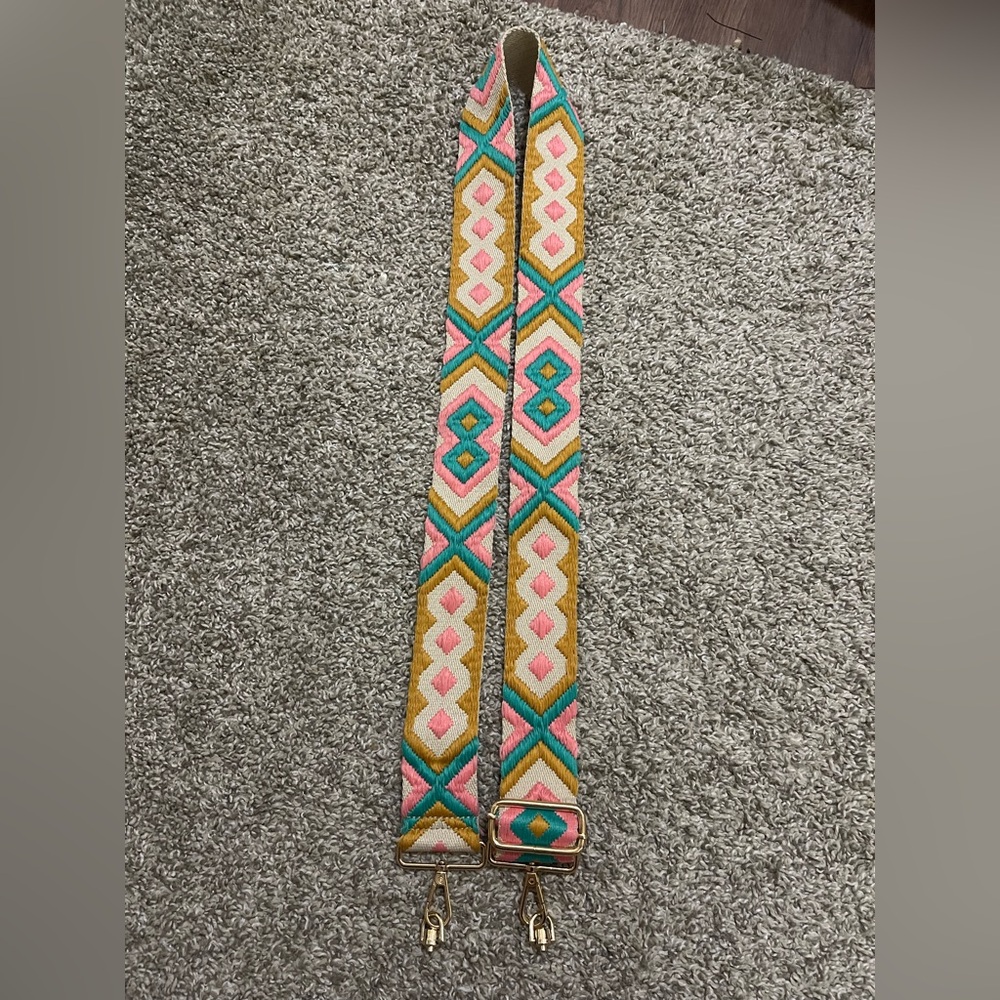 NWOT Boutique Colorful Geometric Patterned Bag Strap